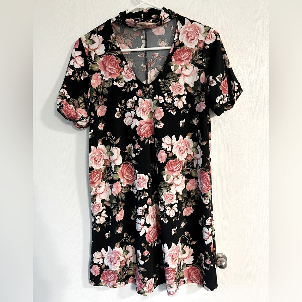 Floral dress with choker neckline